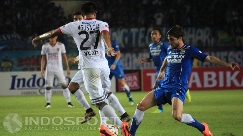 Persib vs Bali beberapa musim lalu. Copyright: © Ginanjar/Indosport